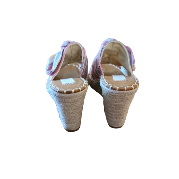 NWT Wedge Sandals, Size 7.5 - Picture 4 of 7